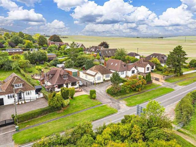 Bungalow for sale in Edlesborough, Buckinghamshire