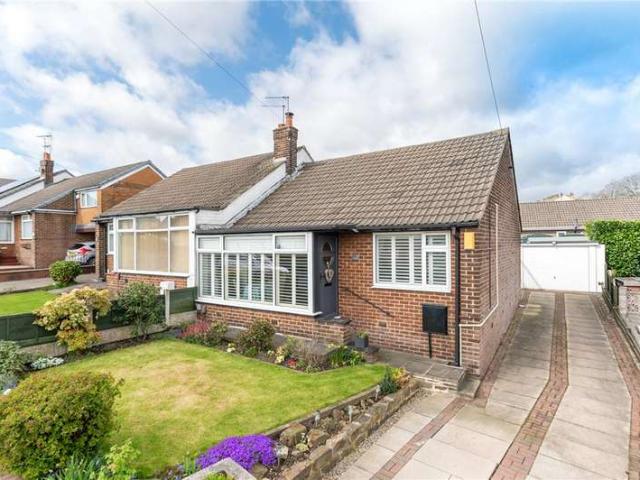Bungalow for sale in Churwell, West Yorkshire