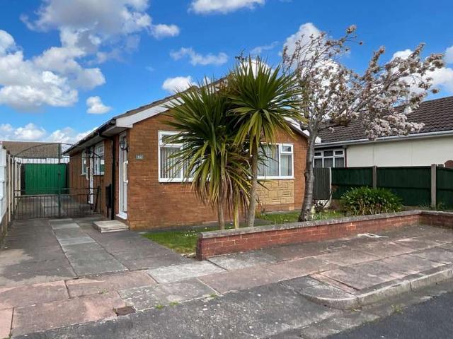 Bungalow for sale in Crossens, Sefton
