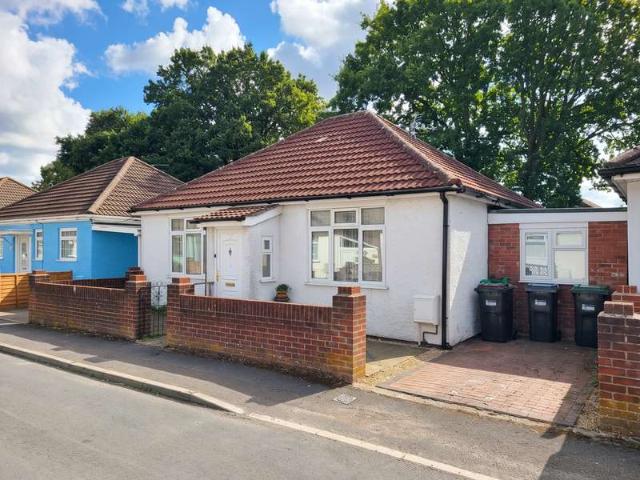 Bungalow for sale in Totton, New Forest