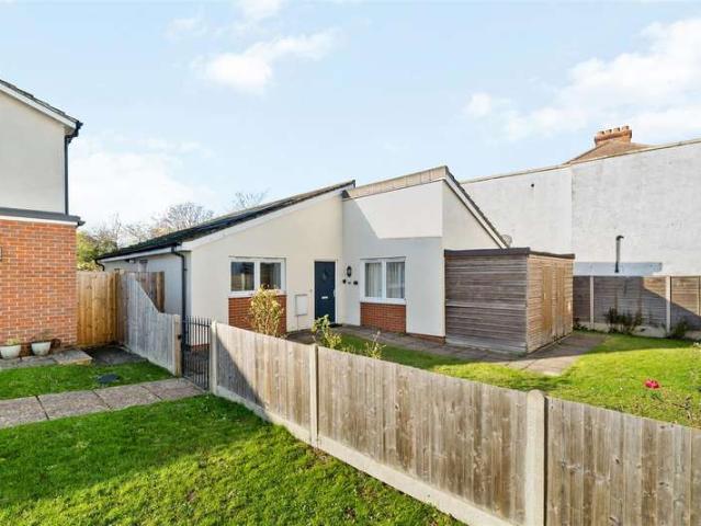 Bungalow for sale in London Borough of Merton, Merton Park