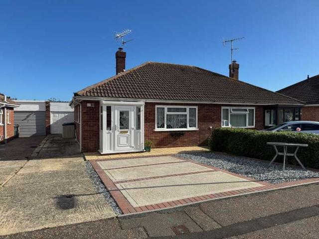 Bungalow for sale in North Bersted, Arun