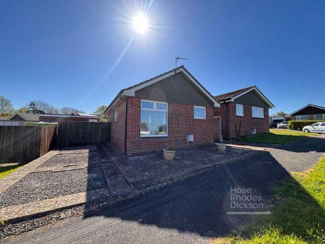 Bungalow for sale in Staplers, Newport