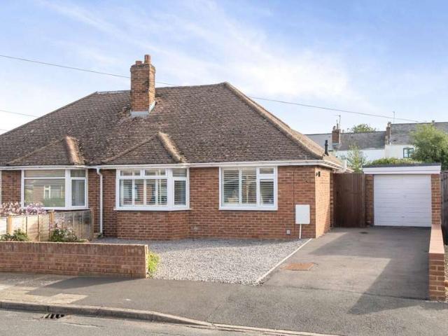 Bungalow for sale in Golden Valley, Gloucestershire