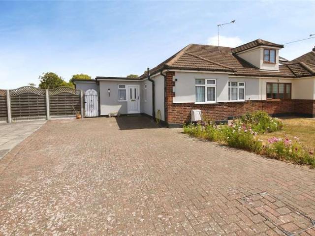 Bungalow for sale in Pilgrims' Hatch, Navestock Side