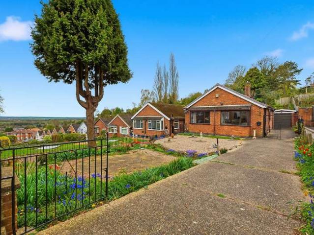 Bungalow for sale in Gedling, East Midlands