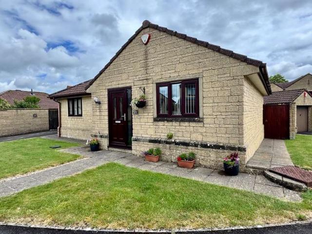 Bungalow for rent in Bath And North East Somerset