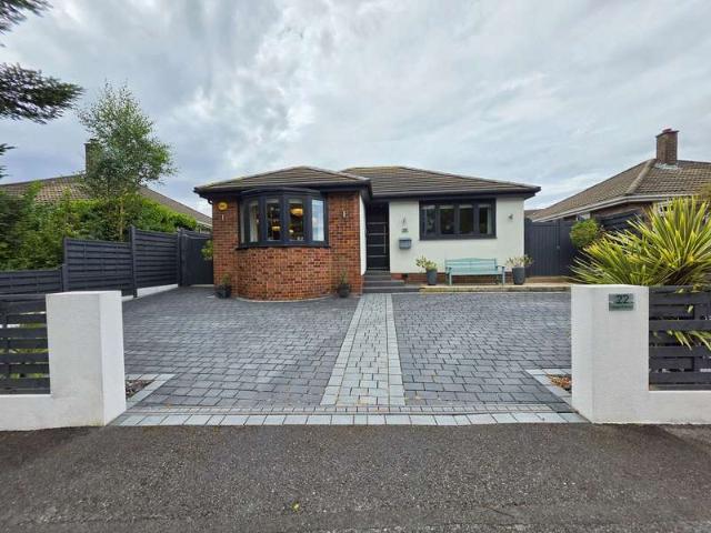 Bungalow for sale in Staincross, South Yorkshire