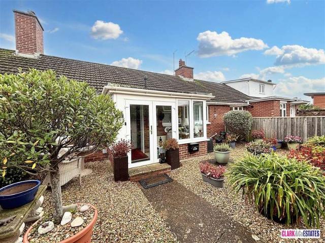 Bungalow for sale in Watergate, Devon