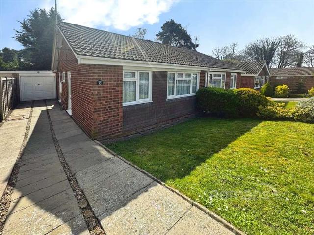 Bungalow for sale in Little Sandhurst