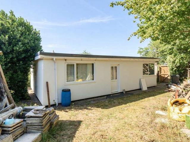 Bungalow for sale in Feckenham, City Of Bristol
