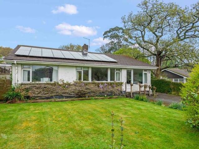 Bungalow for sale in Strode, Devon