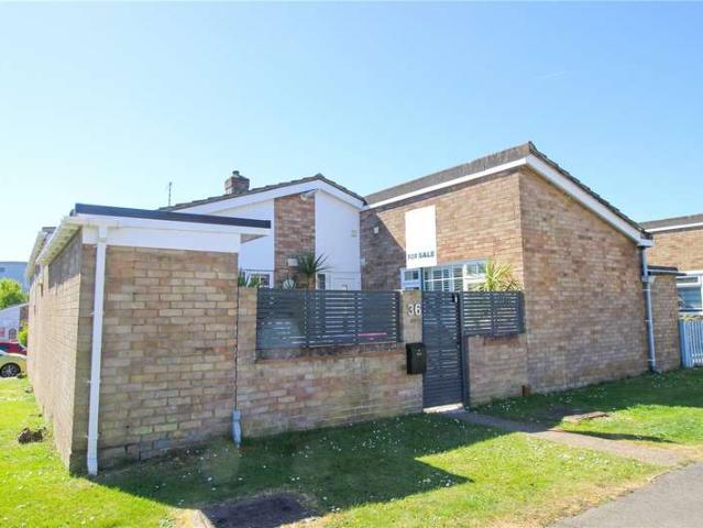 Bungalow for sale in Alton Barnes, Essex