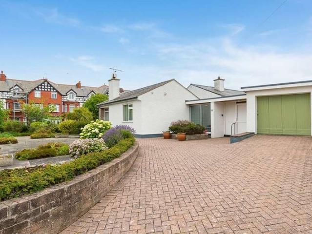 Bungalow for sale in Colwyn Bay, Wales