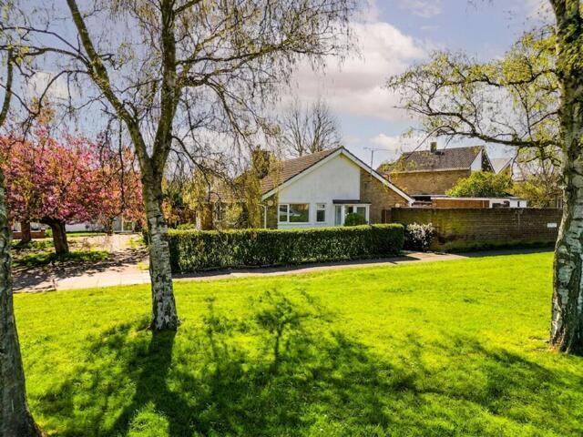 Bungalow for sale in Bedgrove, Aylesbury