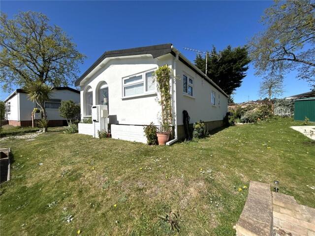 Bungalow for sale in Joydens Wood, Monks Orchard