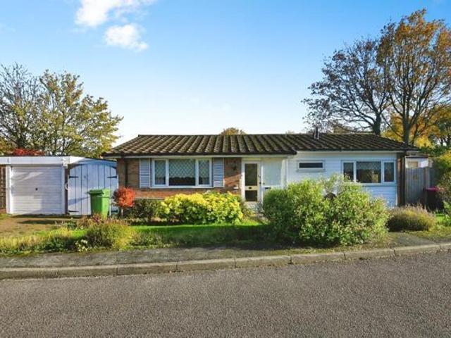 Bungalow for sale in Gun Hill, Warwickshire