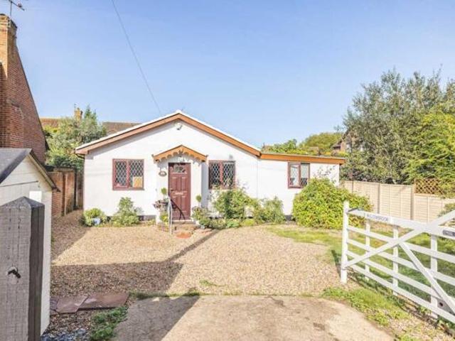 Bungalow for sale in Windsor, Fifield