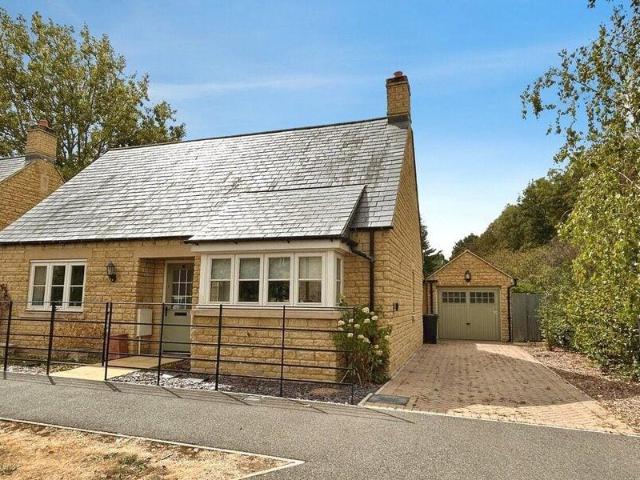 Bungalow for sale in Chipping Campden, Cotswold