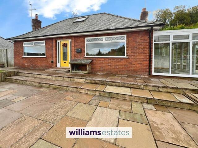 Bungalow for sale in Cadole, Gwernymynydd