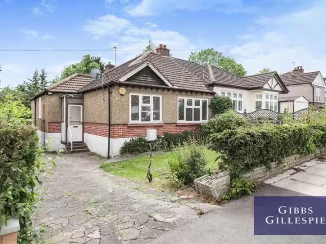 House for rent in Hatch End, Greater London
