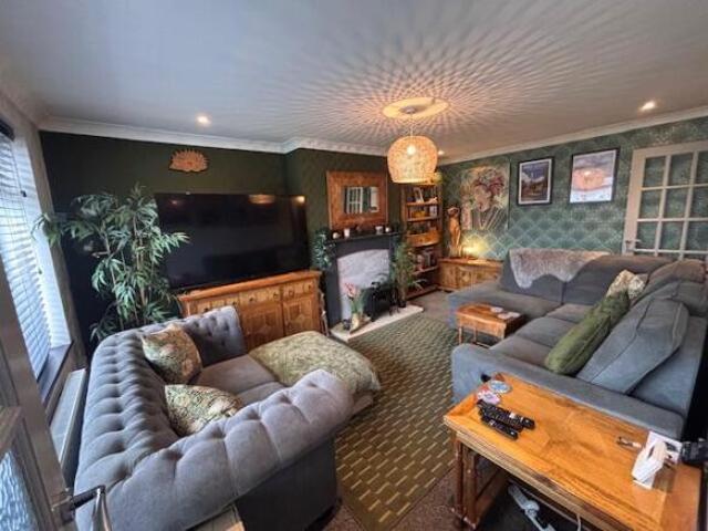 Bungalow for rent in Greystone Heath, Warrington