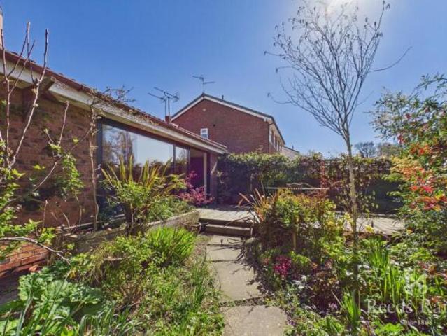 Bungalow for rent in High Field, York
