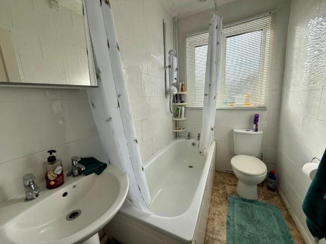 Bungalow for rent in Bitterne, Isle Of Man