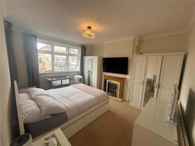 Bungalow for rent in Bexleyheath, Greater London