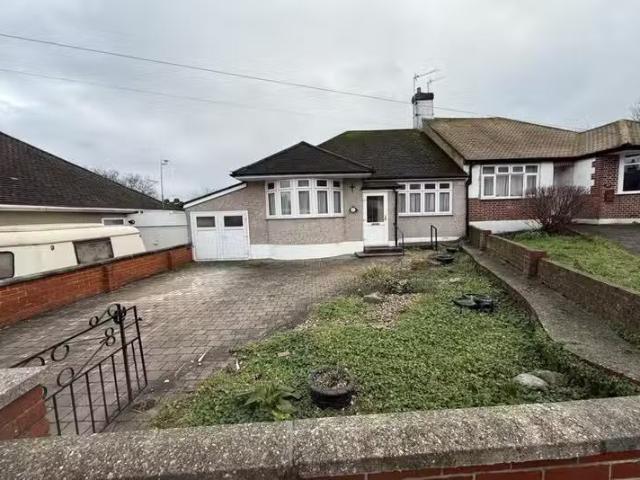 House for rent in Hawley, Monks Orchard