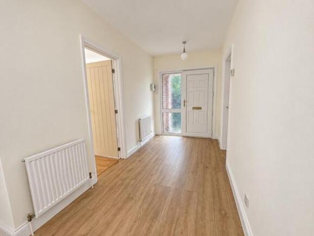 Bungalow for rent in Kingsbrook, Bedford