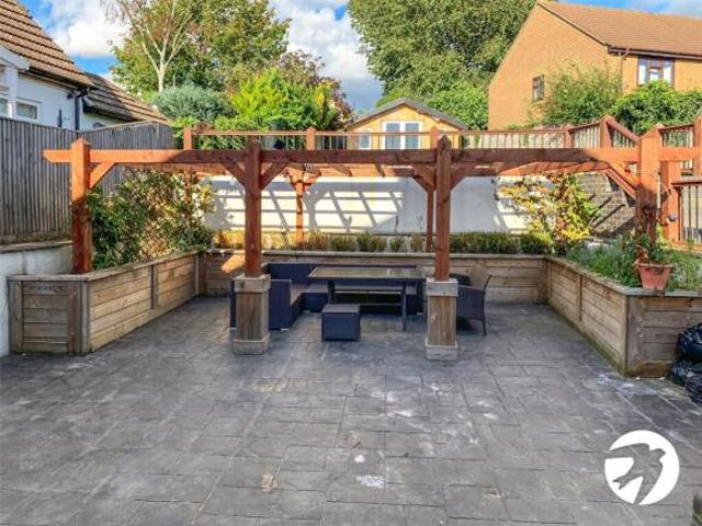 Bungalow for rent in Monks Orchard, Kent