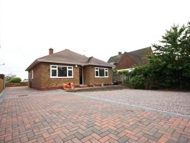 House for rent in Caldermill, East Midlands