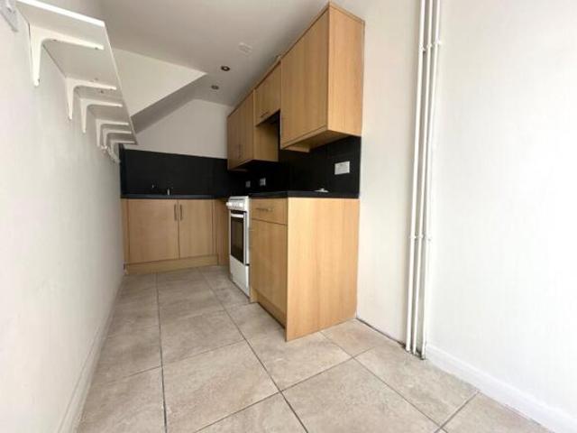 Bungalow for rent in East Cliff, Acol