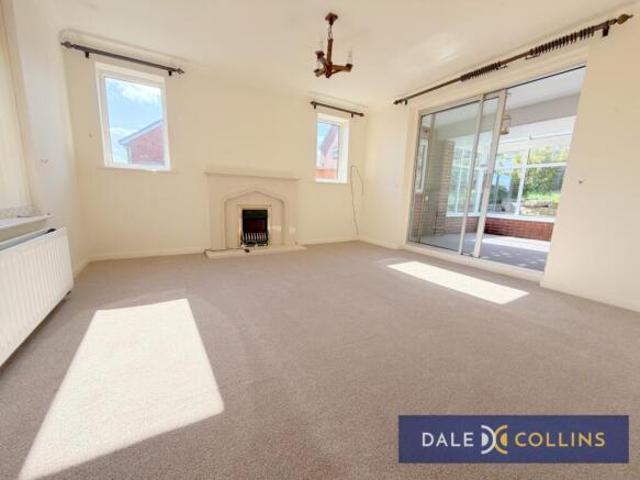 Bungalow for rent in New Inn, Wales