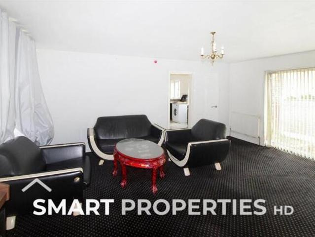 Bungalow for rent in Huddersfield, Kirklees