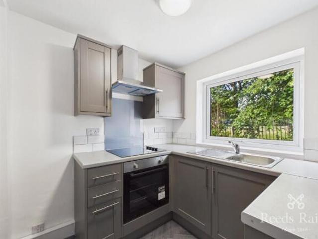 Bungalow for rent in Austhorpe, West Yorkshire