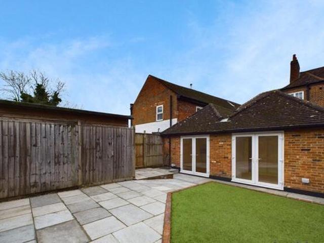 House for rent in Row Town, Surrey