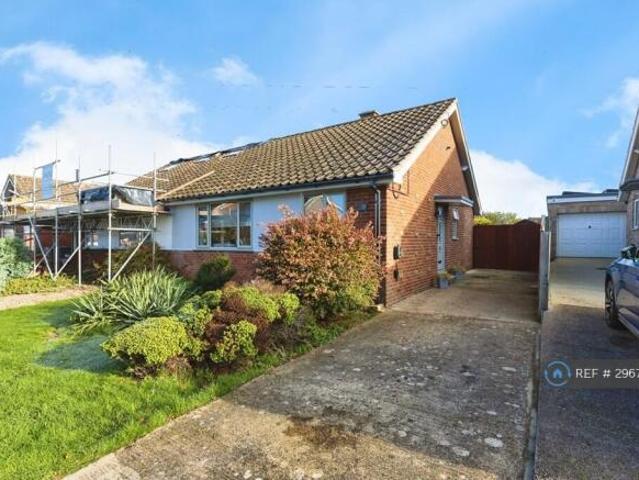 Bungalow for rent in Golden Valley, Gloucestershire