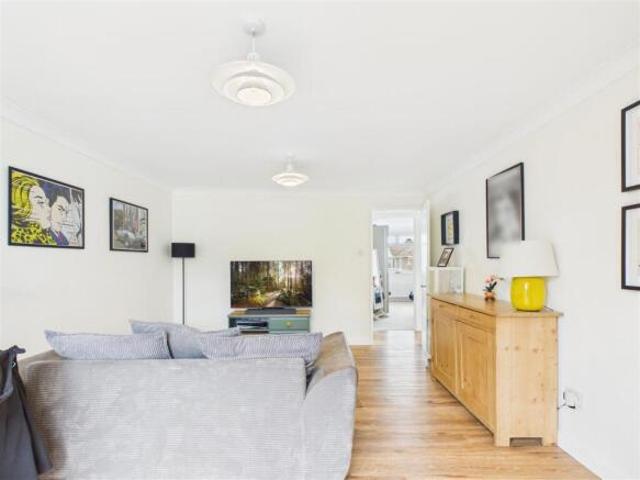 Bungalow for rent in Golden Valley, Gloucestershire
