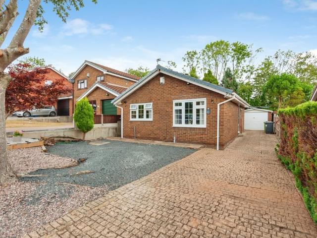 Bungalow for sale in Beechwood, Halton