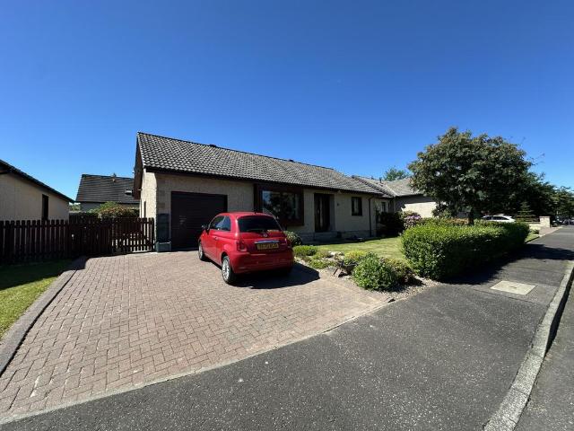 Bungalow for sale in Oakbank, Moneydie