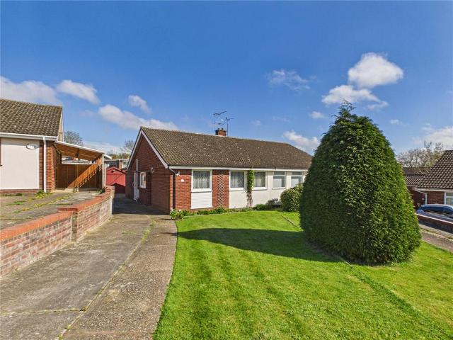Bungalow for sale in Key Street, Suffolk