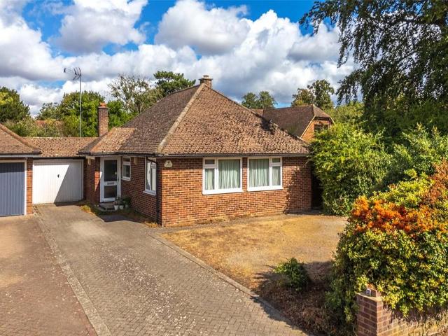 Bungalow for sale in Lunnon, Buckinghamshire