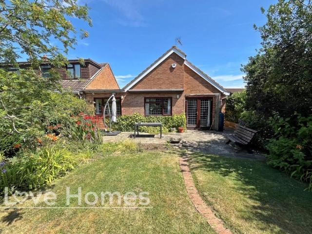 Bungalow for sale in Westoning, Bedfordshire