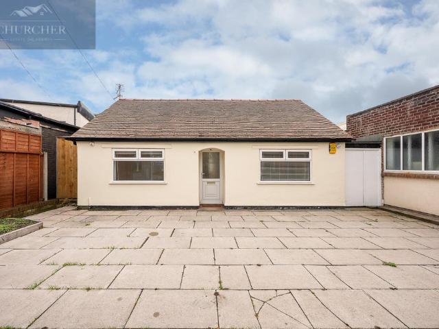 Bungalow for sale in Roby Mill, Lancashire