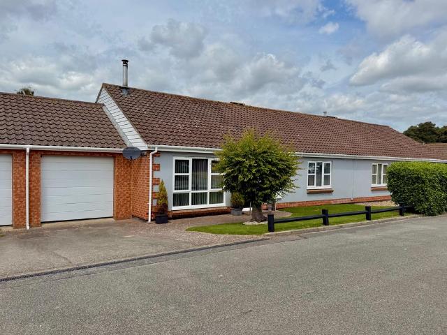 Bungalow for sale in Eastbridge, Suffolk