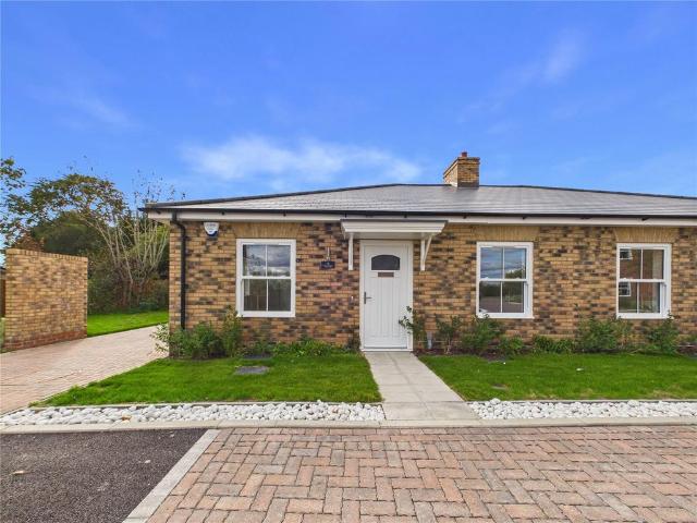 Bungalow for sale in Chipping Hill, Essex