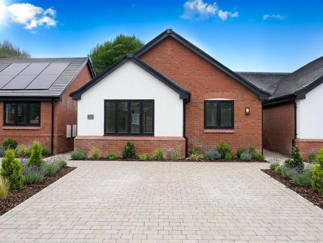Bungalow for sale in Chadsmoor, Staffordshire