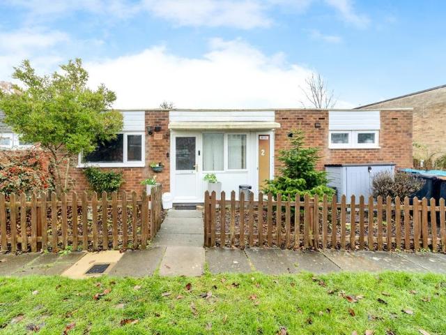 Bungalow for sale in Lakes Estate, Milton Keynes